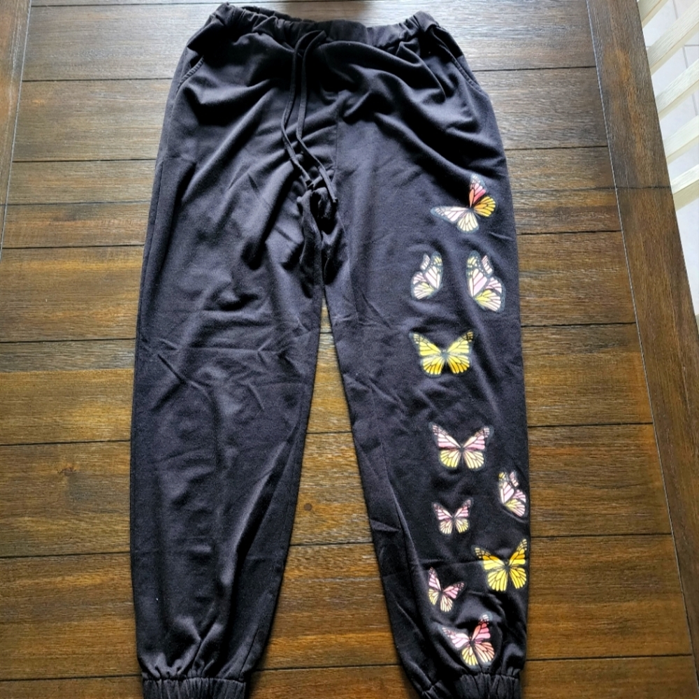 Romwe Butterfly Sweatpants 🦋